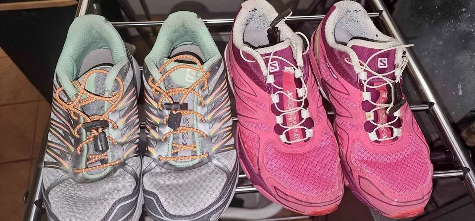 Salomon Womens running shoes Size 7 US