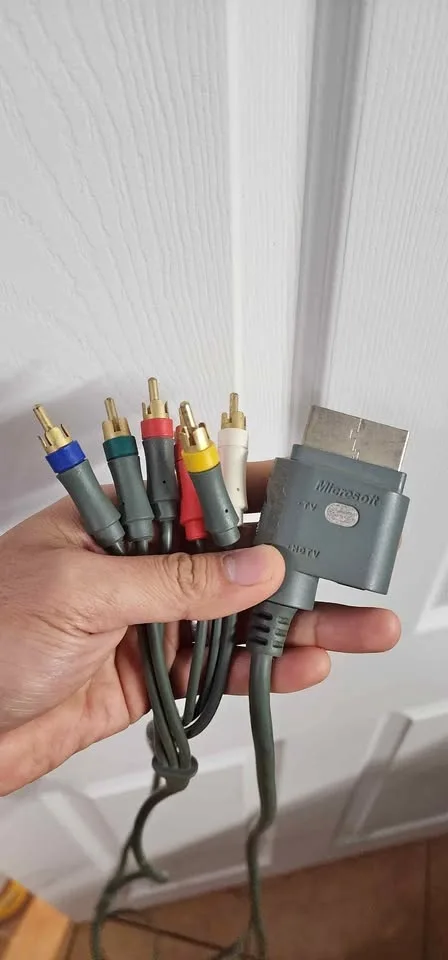 Microsoft Xbox 360 AV cables