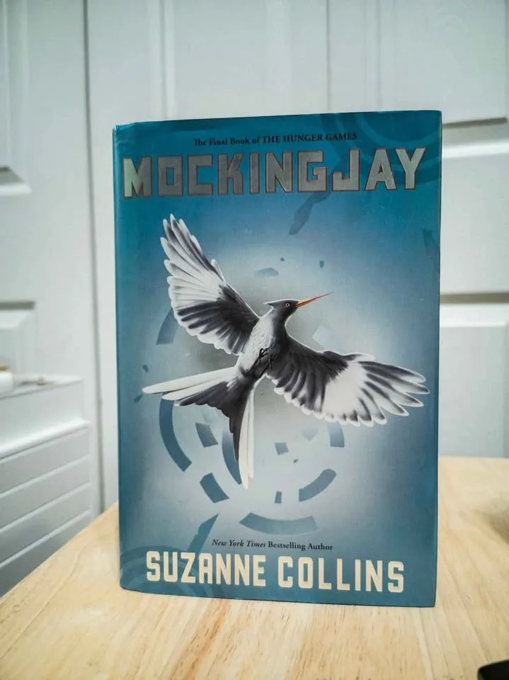 Hunger Games Trilogy Complete Pick Up, Toronto image indicator(5)