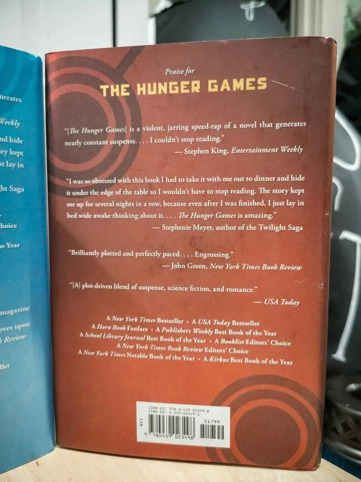 Hunger Games Trilogy Complete Pick Up, Toronto image indicator(9)