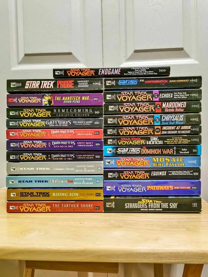 Star Trek Books - 23 Total - Toronto (Cabbagetown)