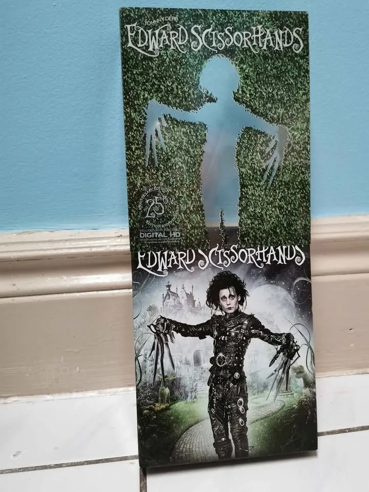 Edwards Scissorhands 25th Anniversary Boxset image indicator(3)