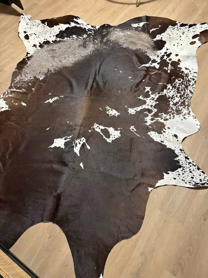 Handmade Cowhide Brown/Cream Area Rug