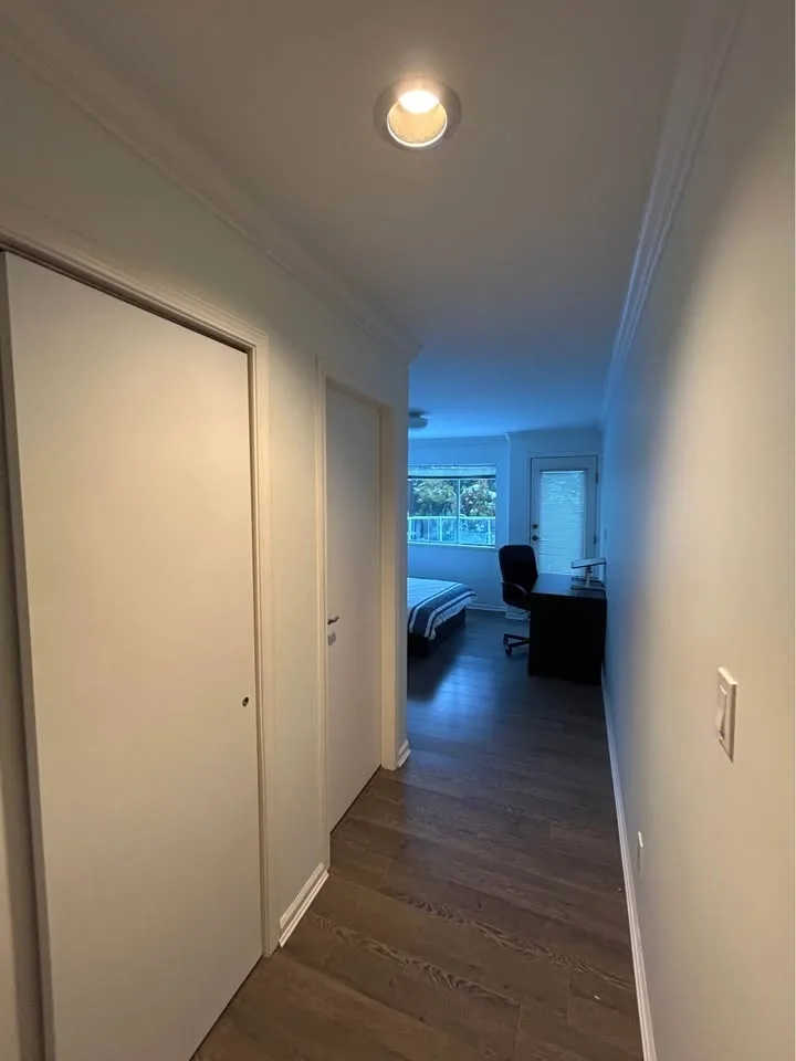 Private room for rent image indicator(3)