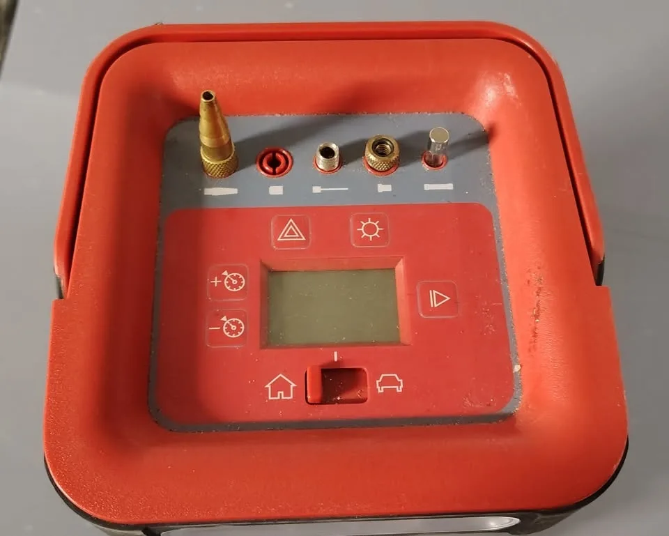 Portable Motomaster Air Compressor – 110V Powered image indicator(2)