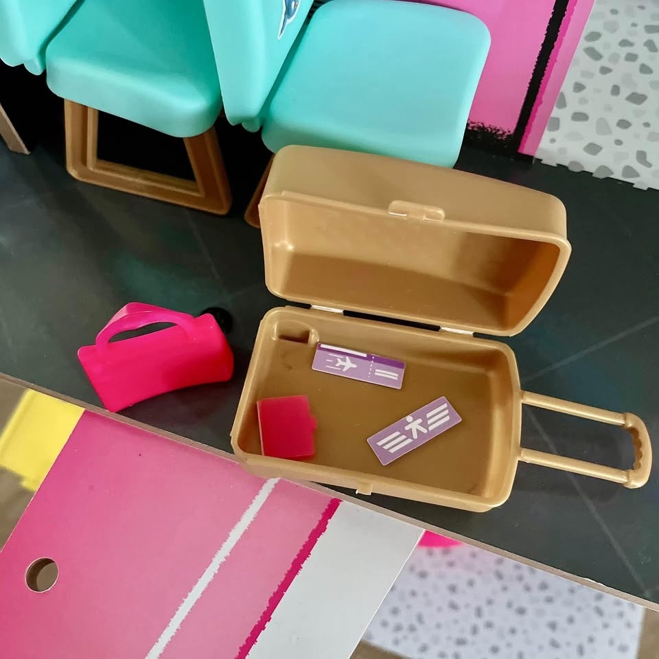 KidKraft Luxe Life 2-in-1 Wooden Airport and Jet #CleanOut - photo 3