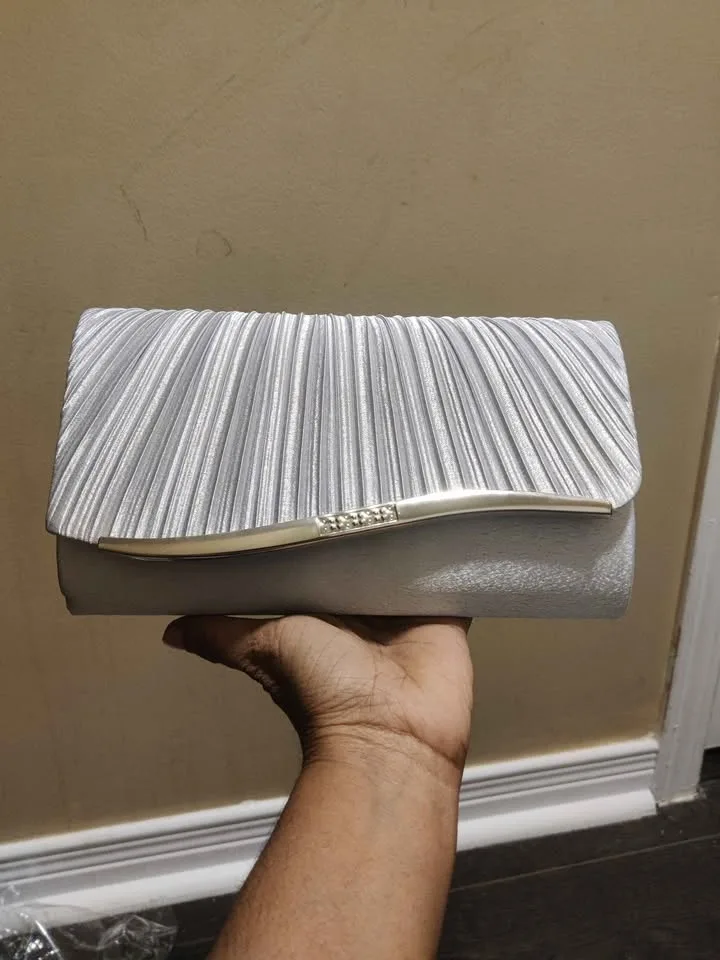Brand new silver color pleated women evening party bag image indicator(5)