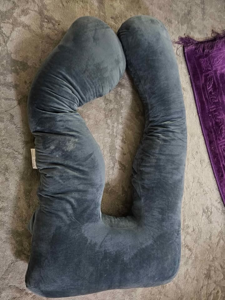 U-shaped pregnancy pillow - photo 2