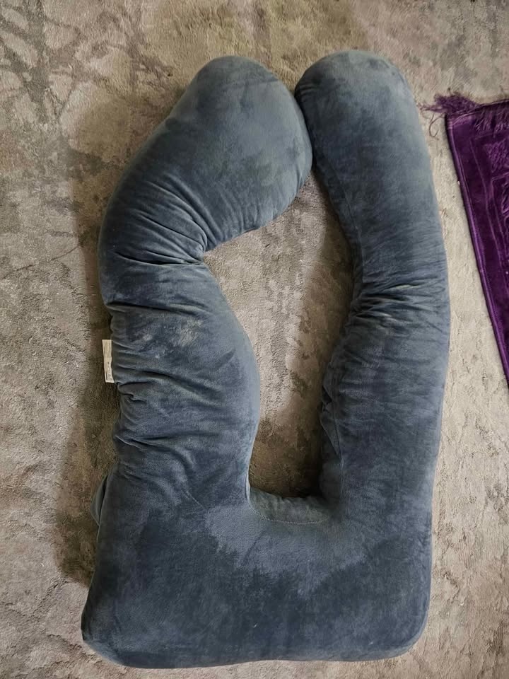 U-shaped pregnancy pillow - photo 3
