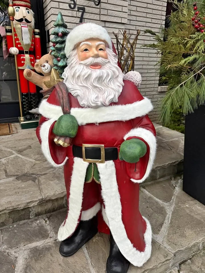 Large Xmas 4 Foot Santa Statue $290
