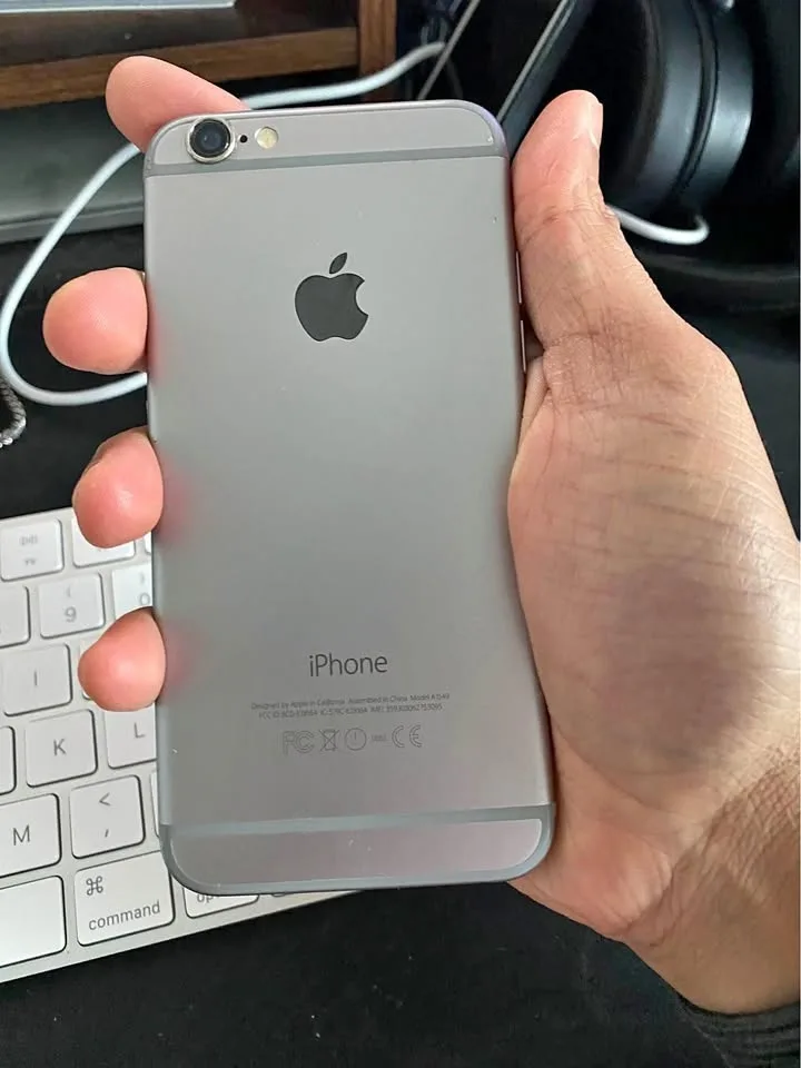 iPhone 6 64GB Silver - no damage