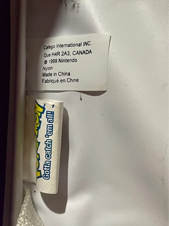 Pokemon travel cases 1999/2000 image indicator(6)