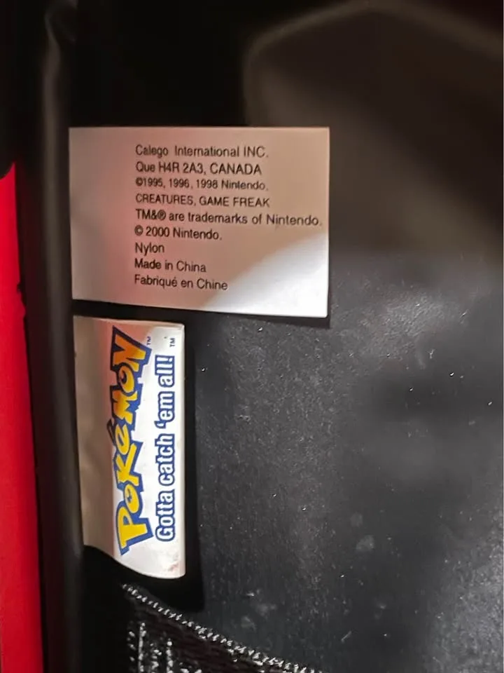 Pokemon travel cases 1999/2000 image indicator(7)
