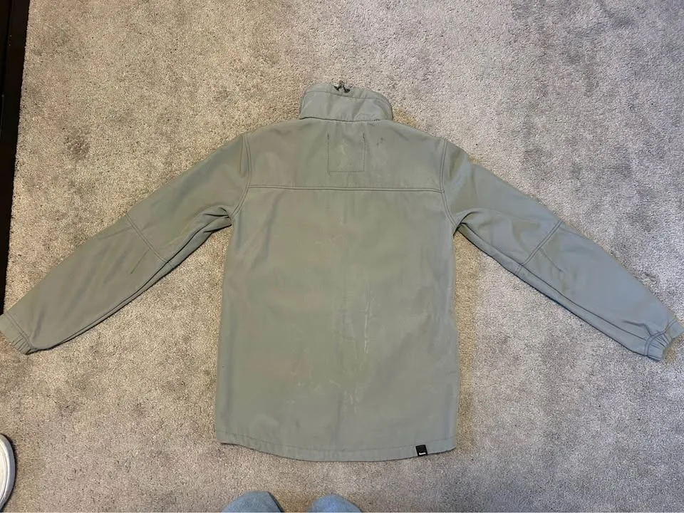 Bench men’s windbreaker image indicator(2)