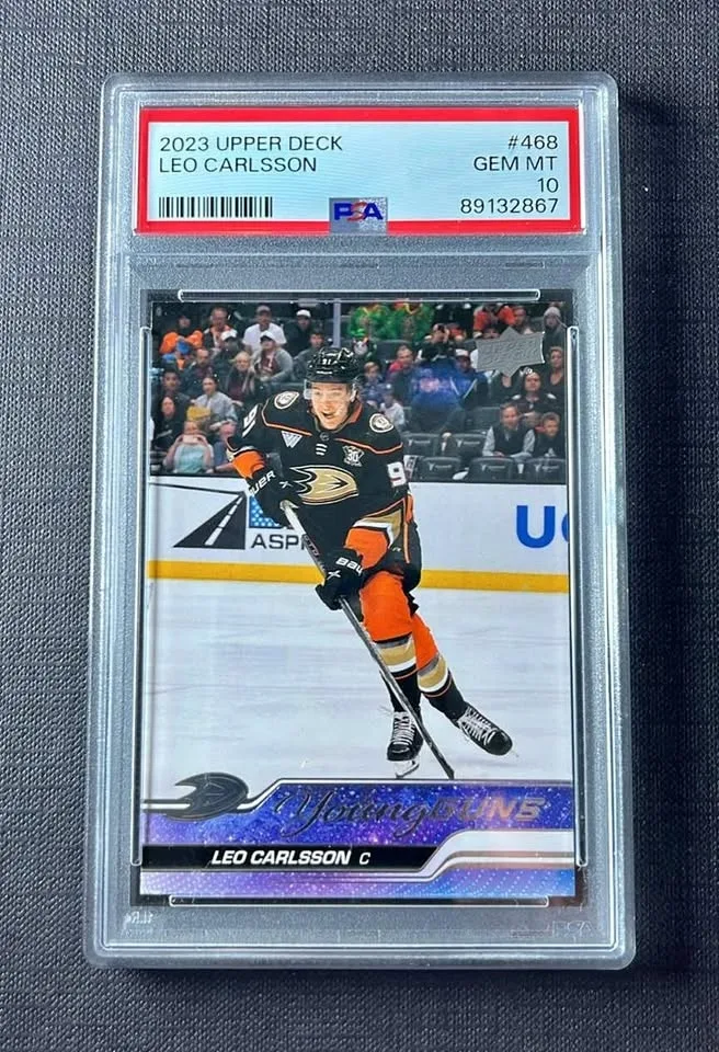 2023-24 Upper Deck Leo Carlsson Young Guns PSA10
