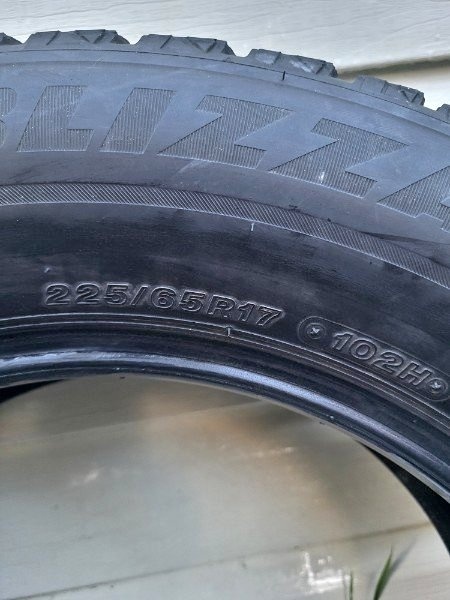 Set of 4  - Blizzak 225/65R17