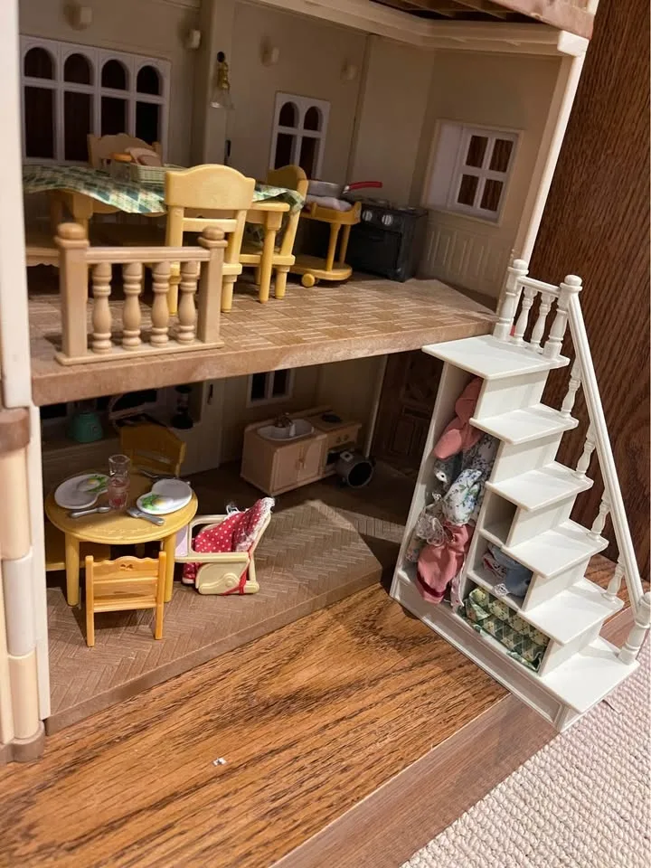 Large lot of calico critters plus multiple houses image indicator(4)