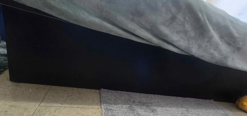 Queen platform bedframe (NO MATTRESS) image indicator(2)