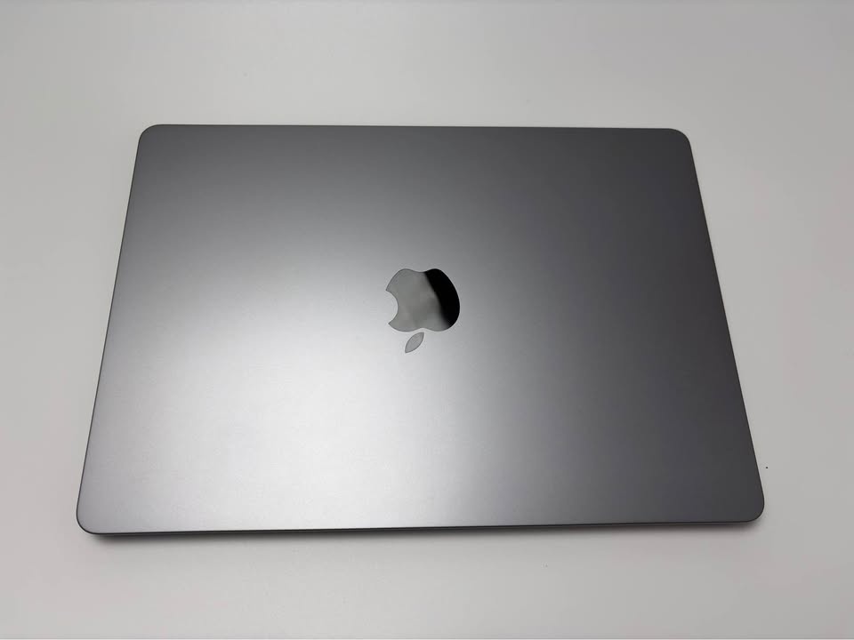 Macbook Air 13inch M2 space grey （apple care March,2026) - photo 2