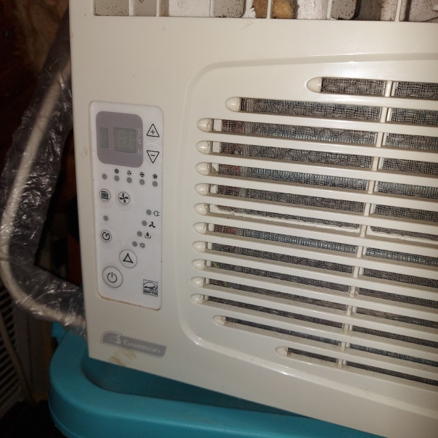 2 Air conditioners $100 each. - photo 3