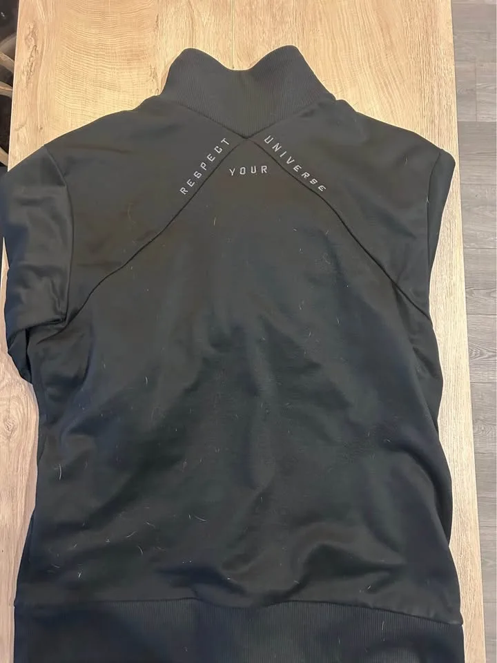 Respect your Universe gym jacket image indicator(3)