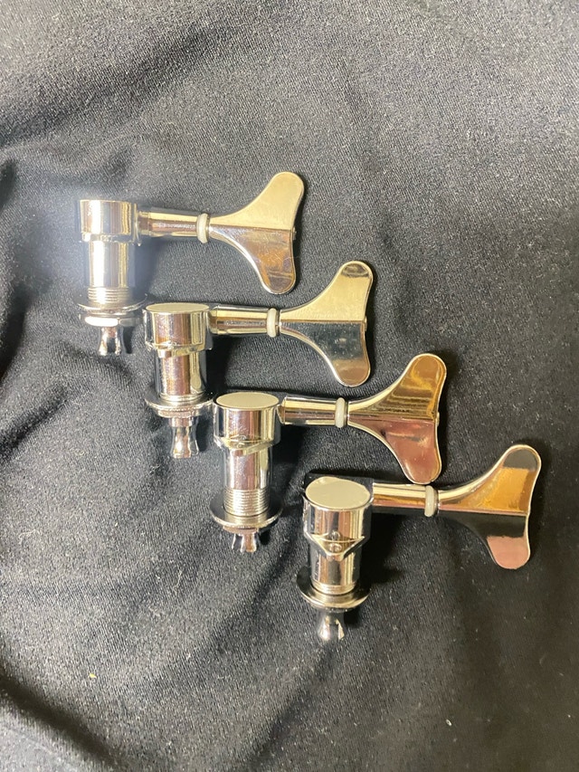 Bass Tuners
