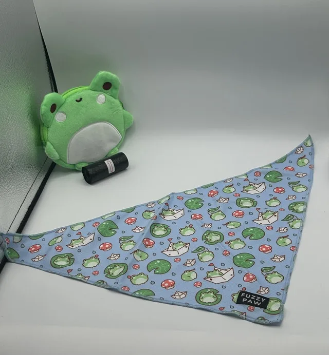 Fuzzy Paw Frog Accessories Bundle image indicator(2)