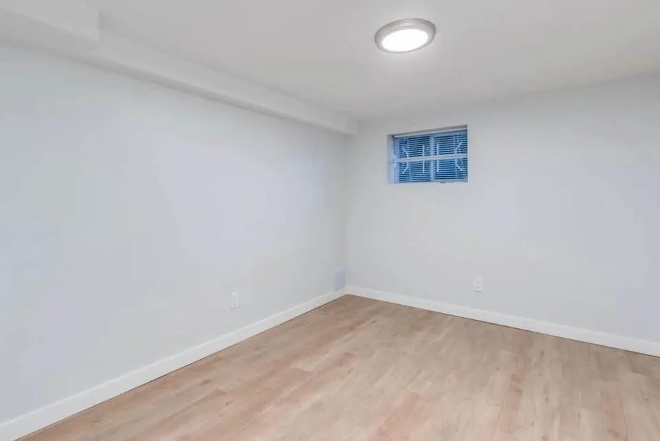 1 Bed 1 Bath - House image indicator(9)