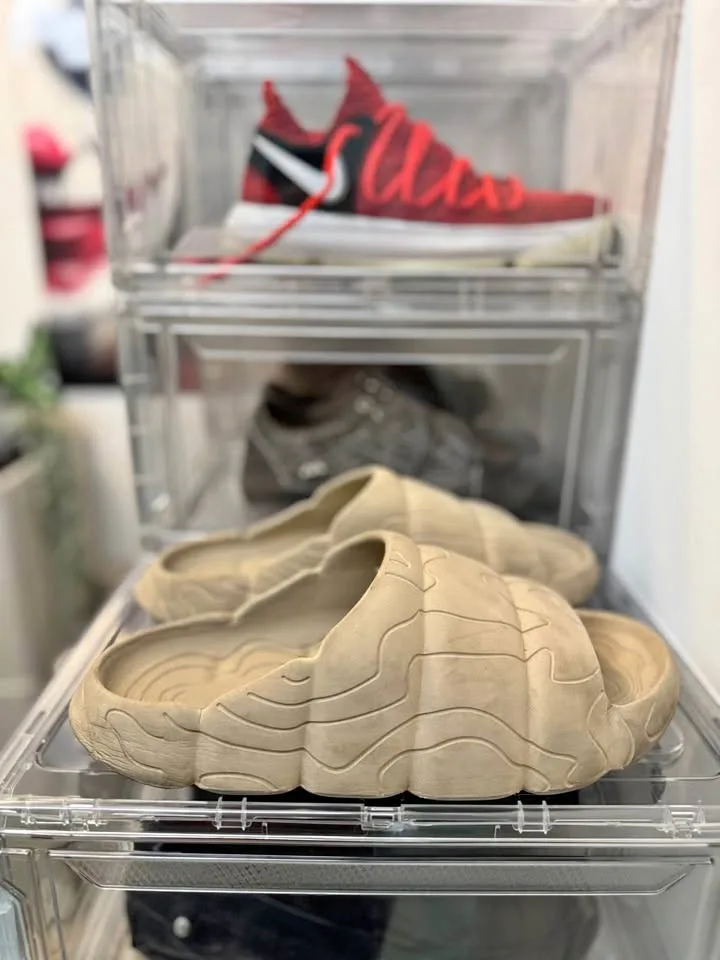 Unisex Slides size 9.5 (43)