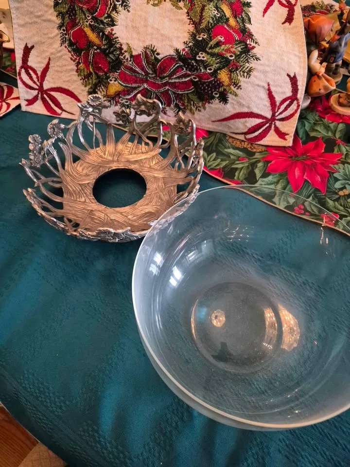 Pewter and glass bowl image indicator(3)