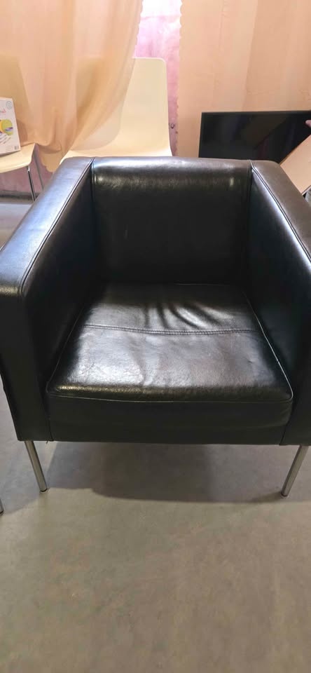 2 IKEA Klappsga Black Leather Arm chair - photo 3
