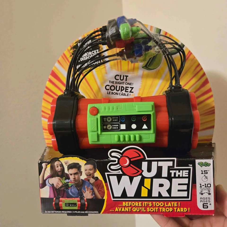 Giftable Cut The Wire Toy Game - photo 2