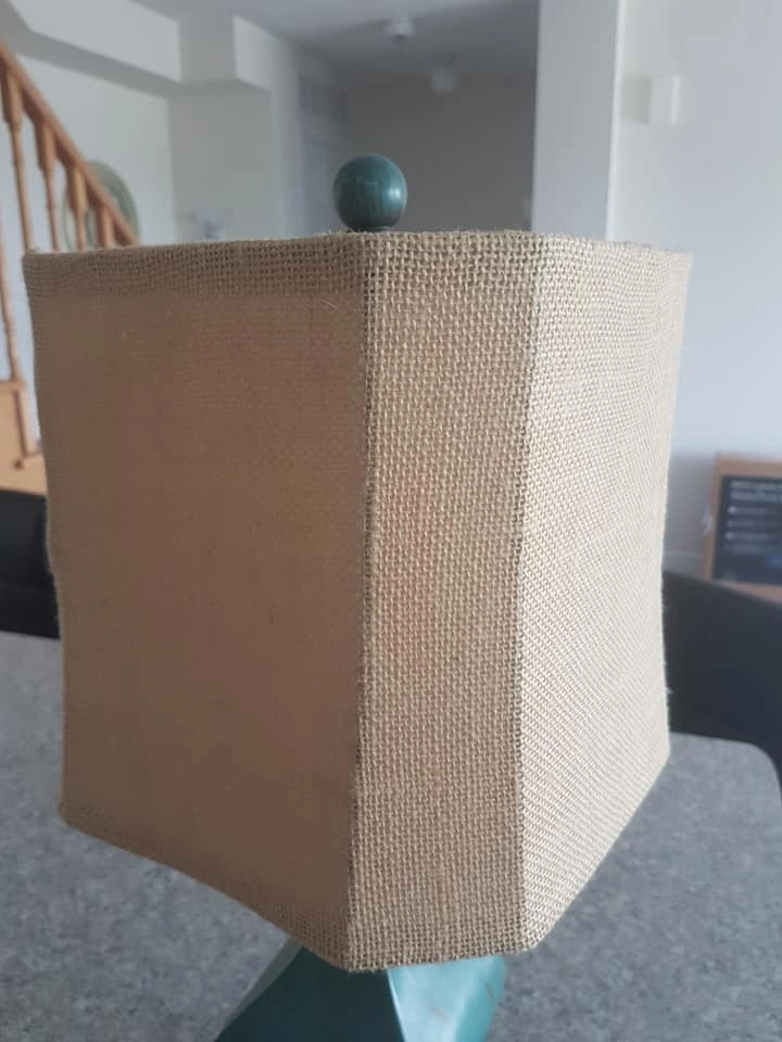 Table Lamp in excellent condition - photo 3