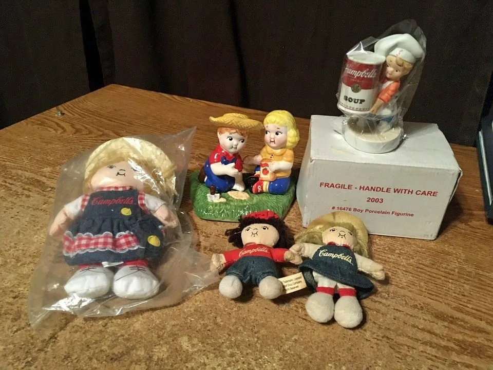 CAMPBELL'S SOUP KIDS SALT PEPPER SHAKERS MAGNETS