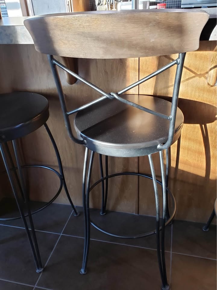 3 Stylish Swivel Bar Stools #Cleanout - photo 2
