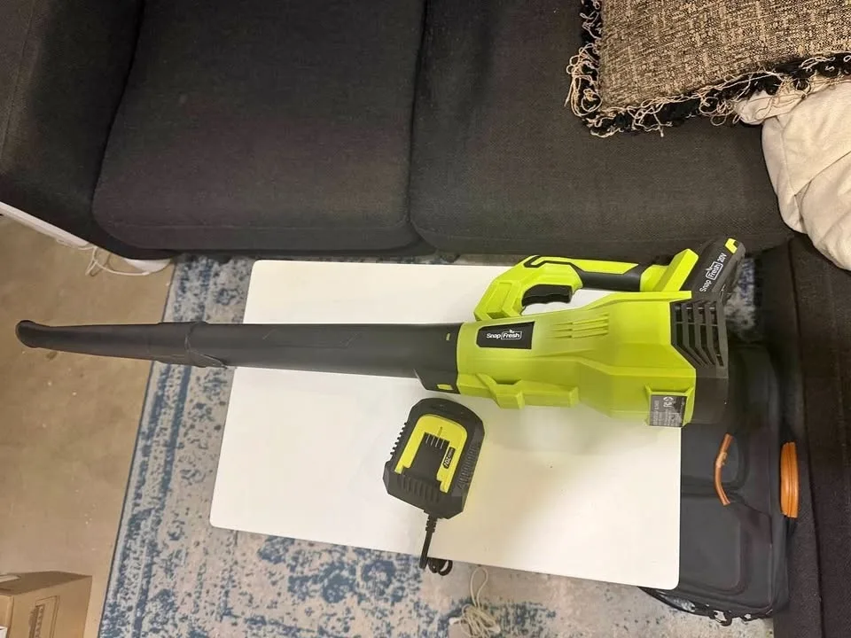 SnapFresh Cordless Leaf Blower