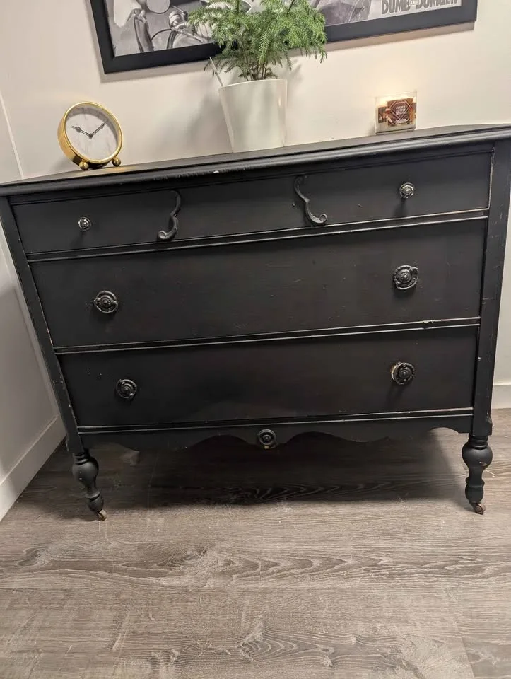 Antique dresser image indicator(3)