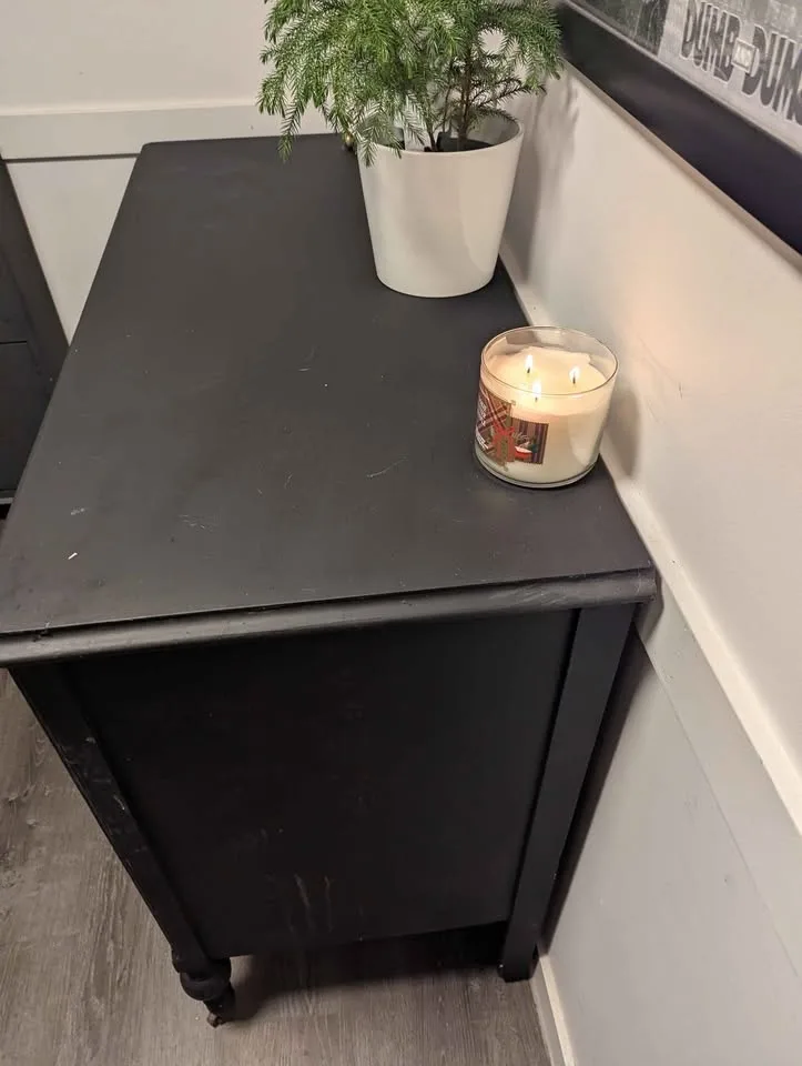 Antique dresser image indicator(4)