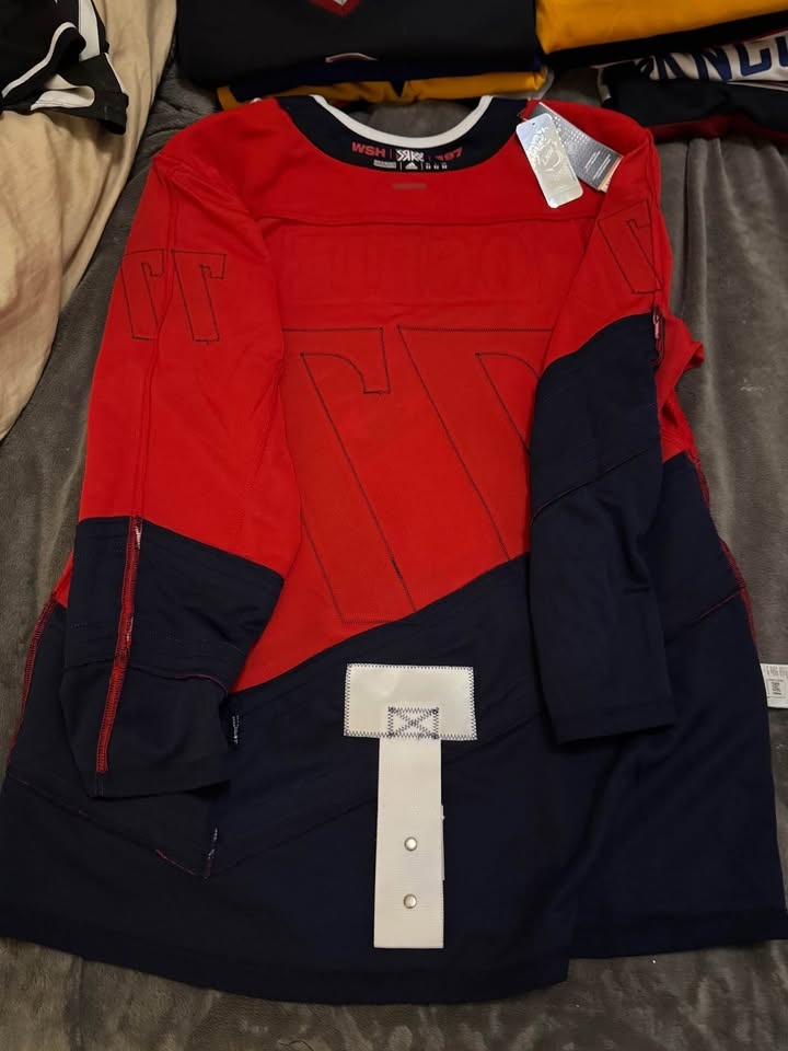 Washington Capitals OSHIE #77 Jersey - Size 52 - BNWT - photo 3