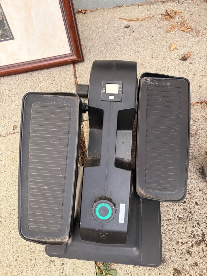 Cubii Seated Elliptical - photo 2