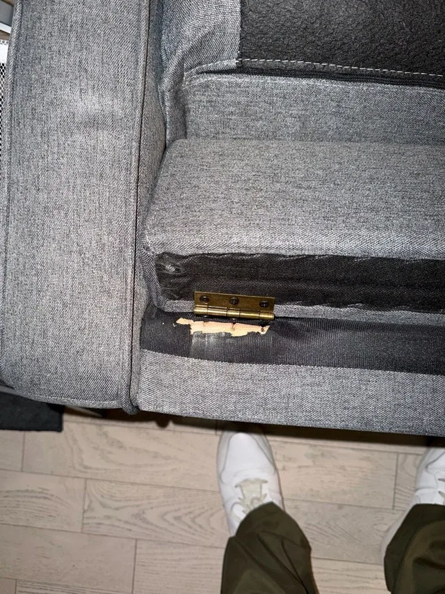 Sectional Sofa with Removable Chaise/Ottoman - Downtown Toronto image indicator(6)