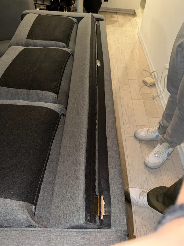 Sectional Sofa with Removable Chaise/Ottoman - Downtown Toronto image indicator(7)