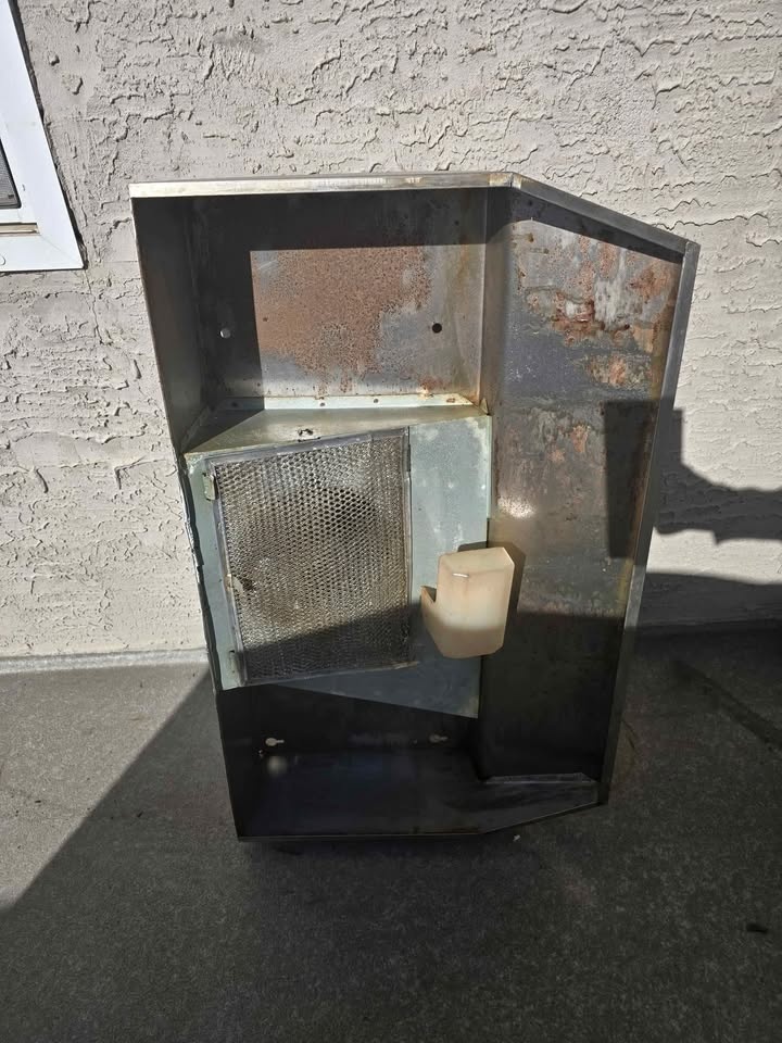 Stove hood vent