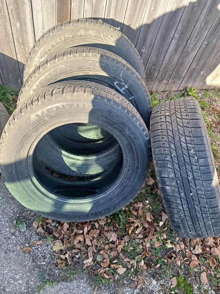 255 65 r18 SET of 4 HANKOOK VENTUS ALL SEASON TIRES