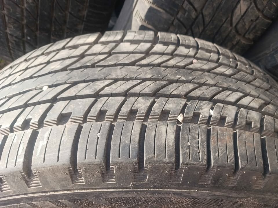 255 65 r18 SET of 4 HANKOOK VENTUS ALL SEASON TIRES - photo 2