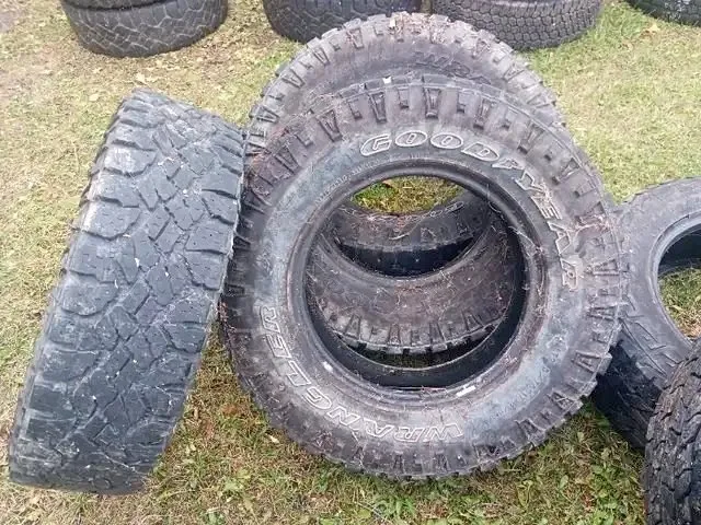 LT 245 75 r17 GOODYEAR WRANGLER DURATRAC Tires