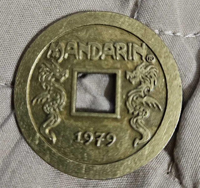 Vintage 1979 Mandarin Chinese Coin image indicator(6)