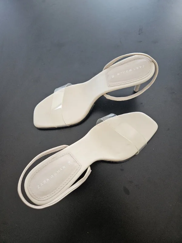Zara 3 inch White Sandals size 9