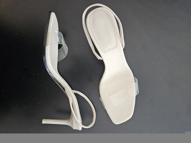 Zara 3 inch White Sandals size 9 - photo 3