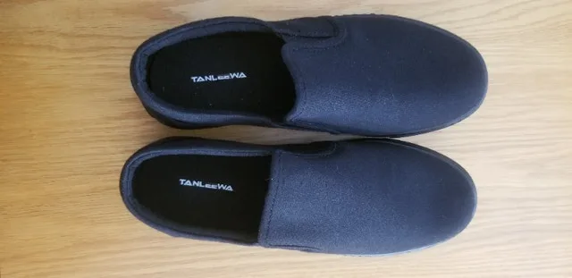 Slip resistant non-slip waitress shoes size 8